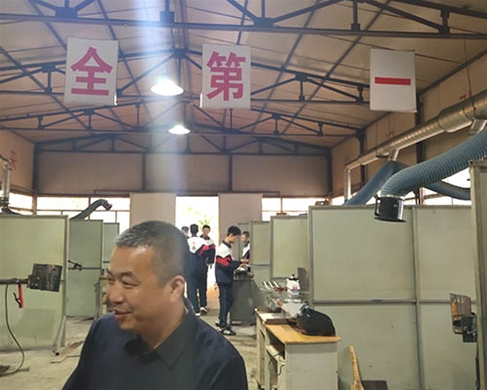 和靈石縣第一職業(yè)高中校領(lǐng)導在?？疾? /></div>
		<h2 id=